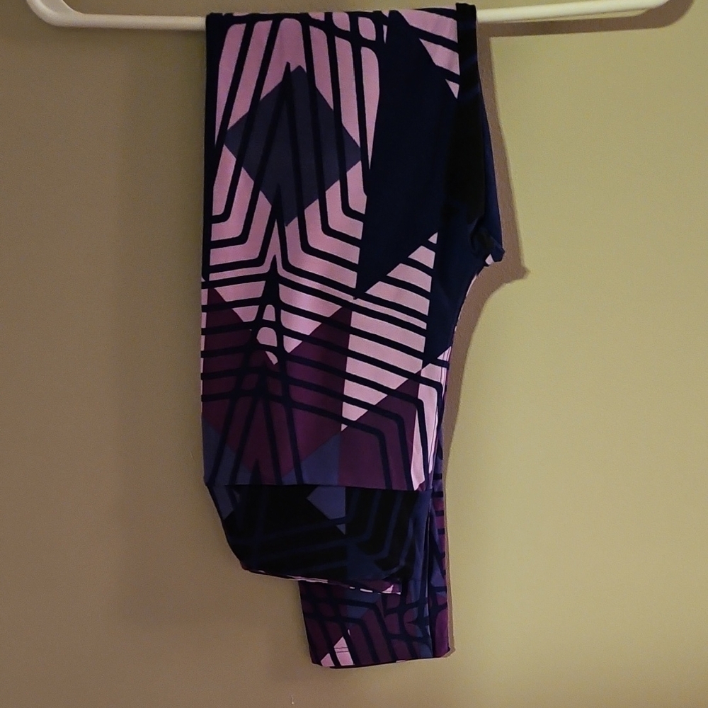 LuLaRoe Women's Leggings with Pink and Dark Purple Pattern